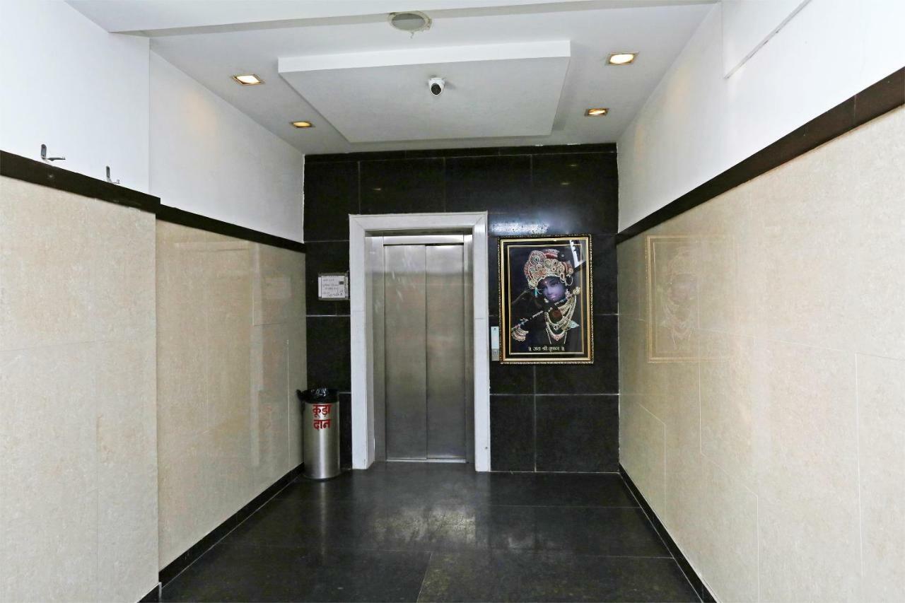 فندق Oyo 13564 Near Prem Mandir ماثورا المظهر الخارجي الصورة
